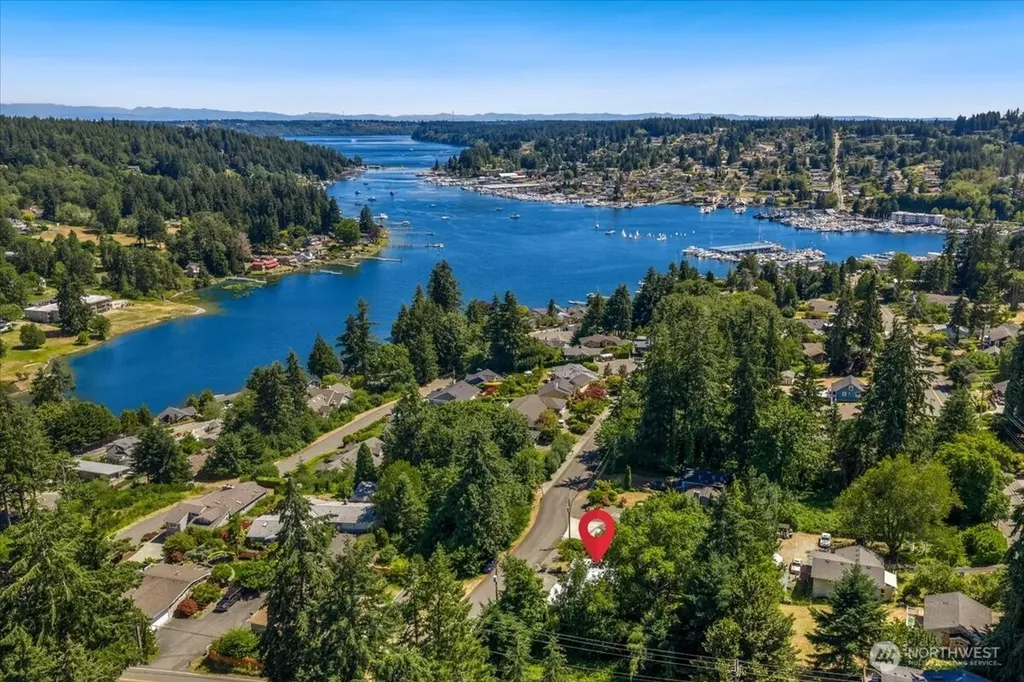 9514 Goodman Avenue Gig Harbor WA 98332