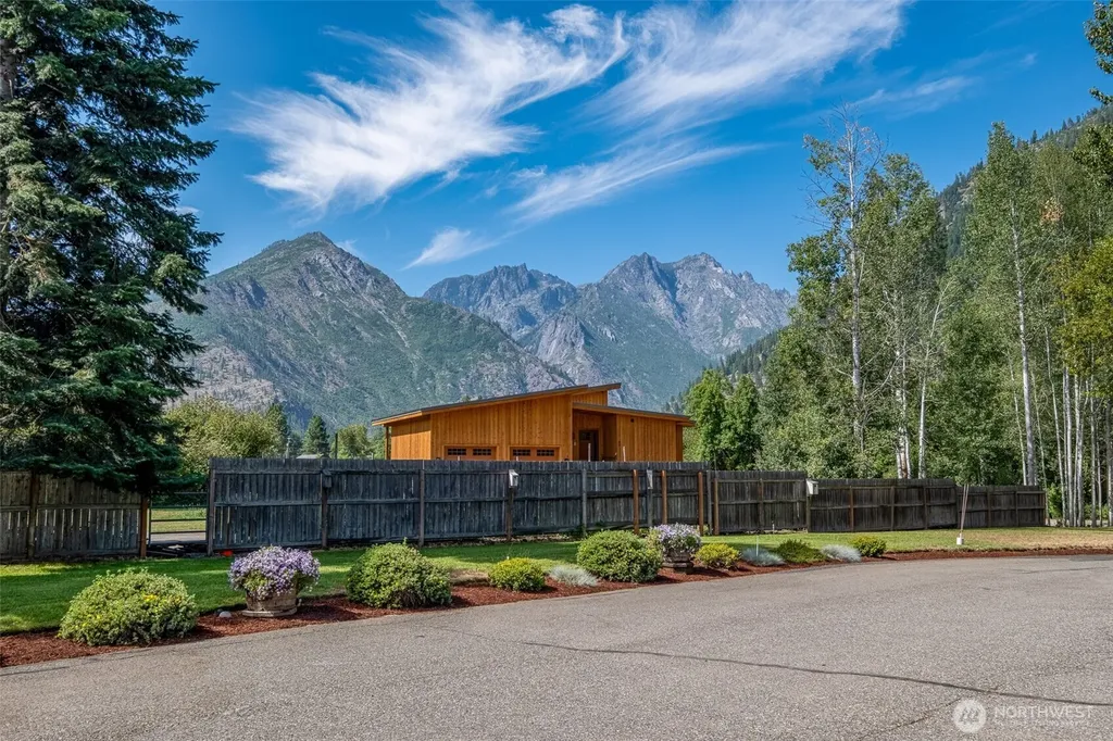 87 Outrigger Lane Leavenworth WA 98826