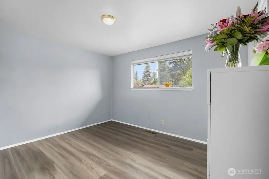 2406 24th Street Renton WA 98056