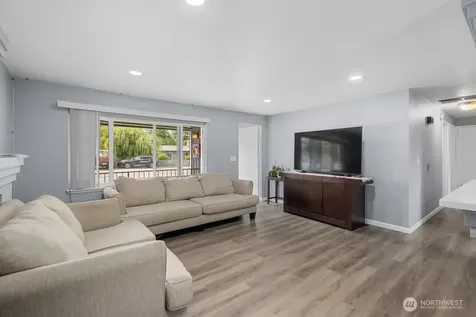 2406 24th Street Renton WA 98056