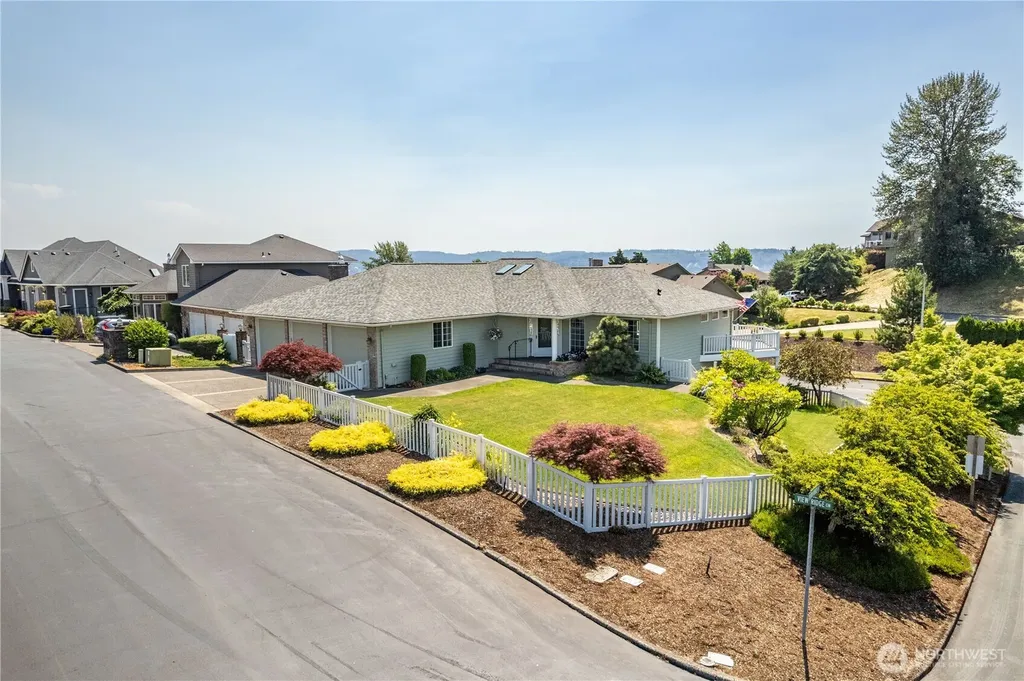 11 View Ridge Circle Longview WA 98632