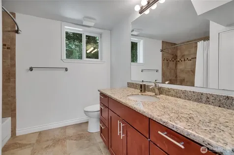18415 9th Street E Lake Tapps WA 98391