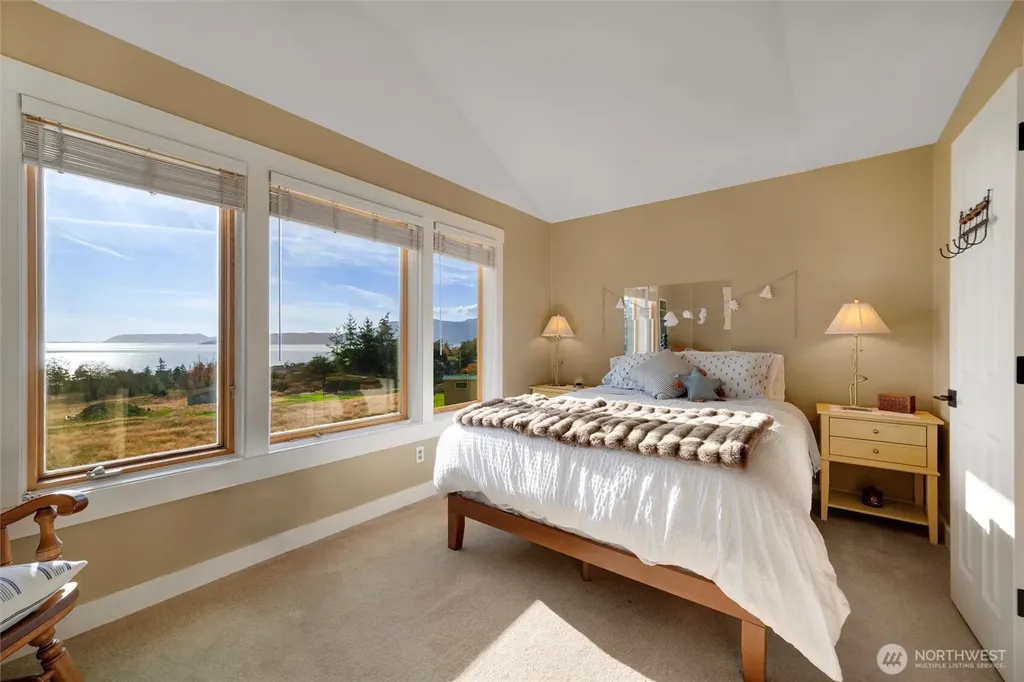 4065 Sunny Hill Lane Lummi Island WA 98262