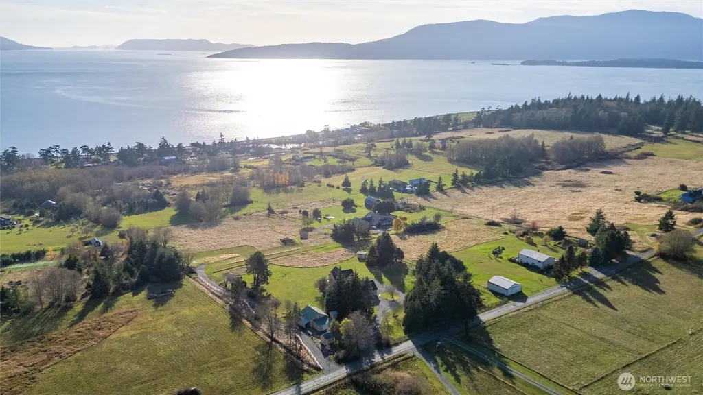 4065 Sunny Hill Lane Lummi Island WA 98262