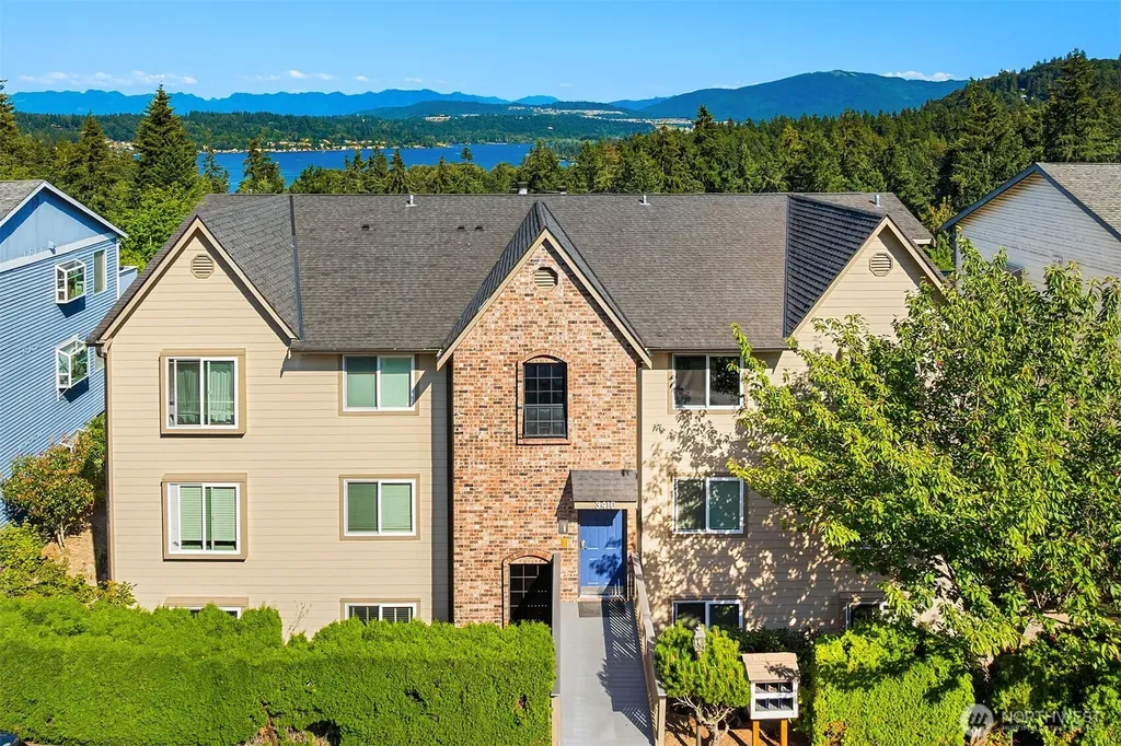 3410 161st Court E Bellevue WA 98008