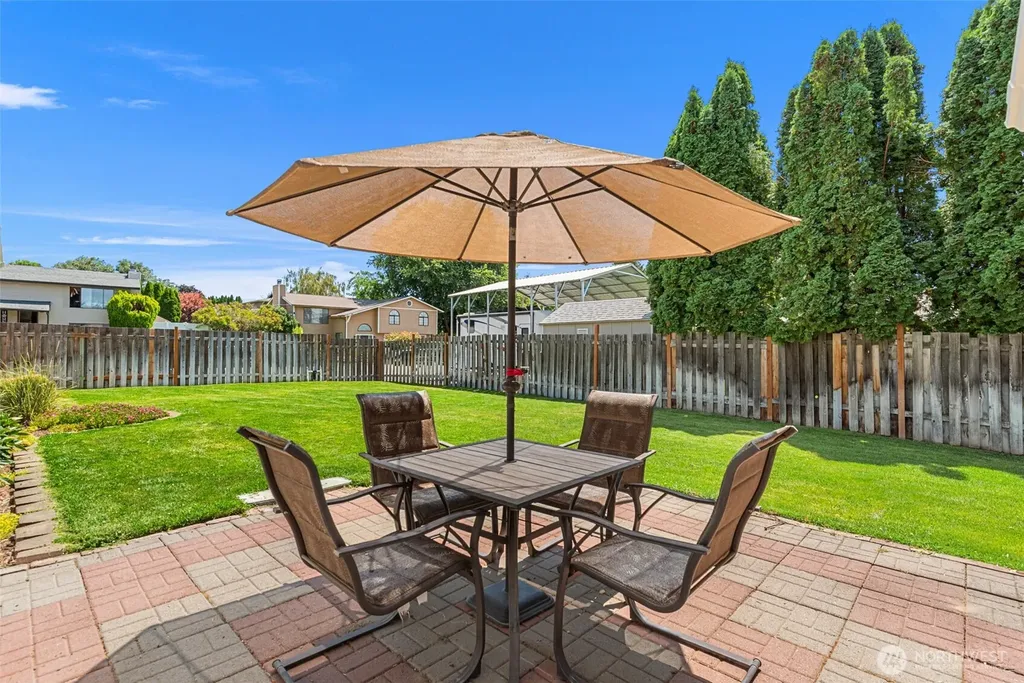 814 11th Street NE East Wenatchee WA 98802