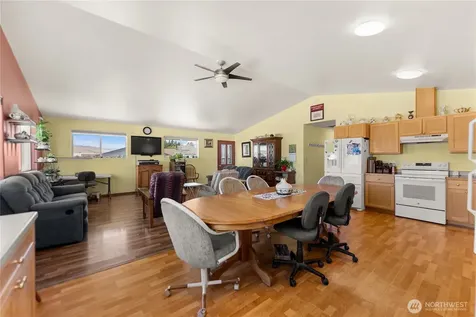 702 Shady Lane Omak WA 98841