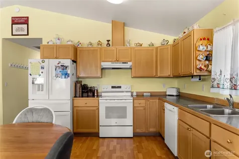 702 Shady Lane Omak WA 98841