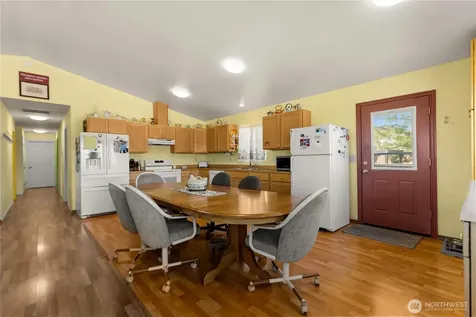 702 Shady Lane Omak WA 98841