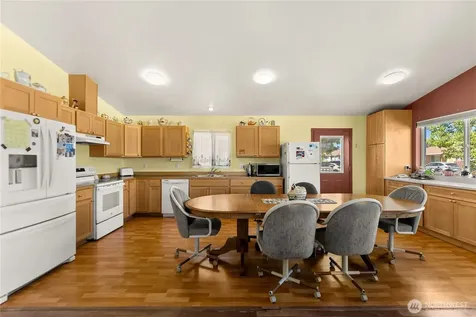 702 Shady Lane Omak WA 98841