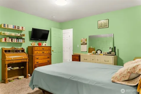 702 Shady Lane Omak WA 98841