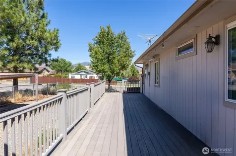 702 Shady Lane Omak WA 98841