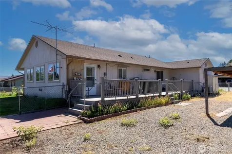 702 Shady Lane Omak WA 98841