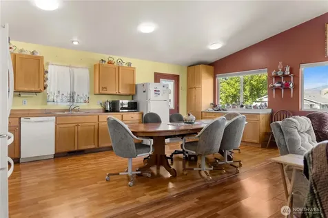 702 Shady Lane Omak WA 98841