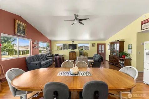702 Shady Lane Omak WA 98841
