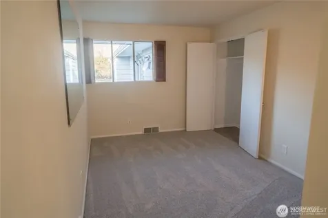 909 95th Avenue NE Bellevue WA 98004