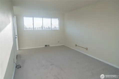 909 95th Avenue NE Bellevue WA 98004