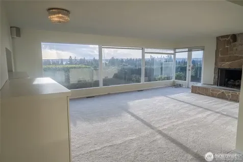 909 95th Avenue NE Bellevue WA 98004