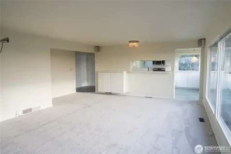 909 95th Avenue NE Bellevue WA 98004