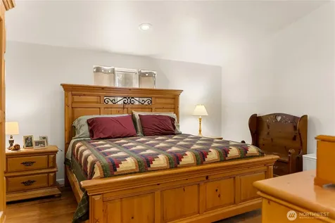 6 Crystal Place W Omak WA 98841