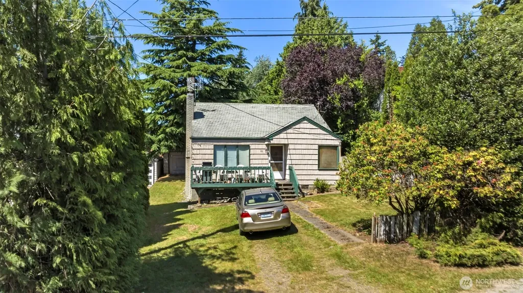 122 NW 103rd Street Seattle WA 98177