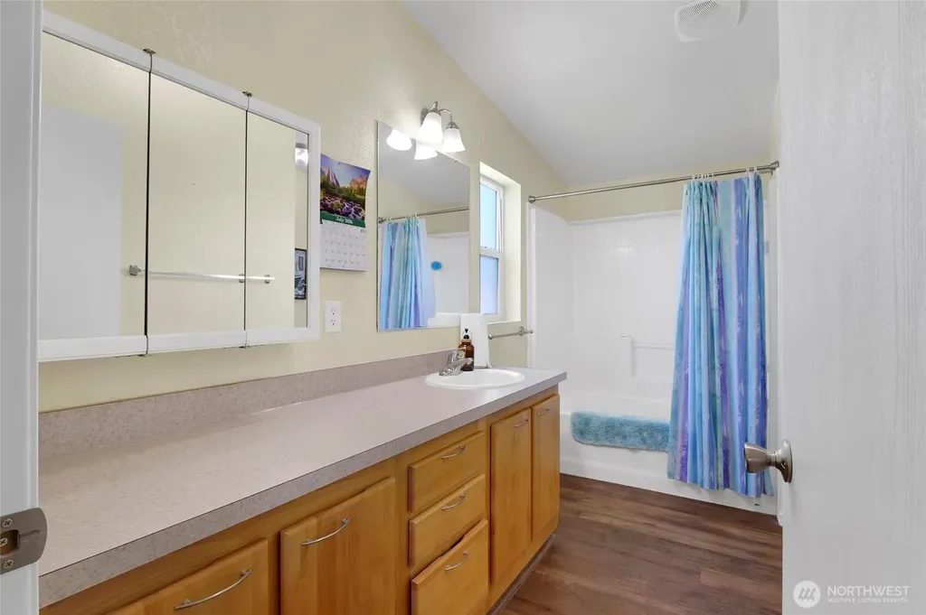 3211 W Wapato Drive Moses Lake WA 98837