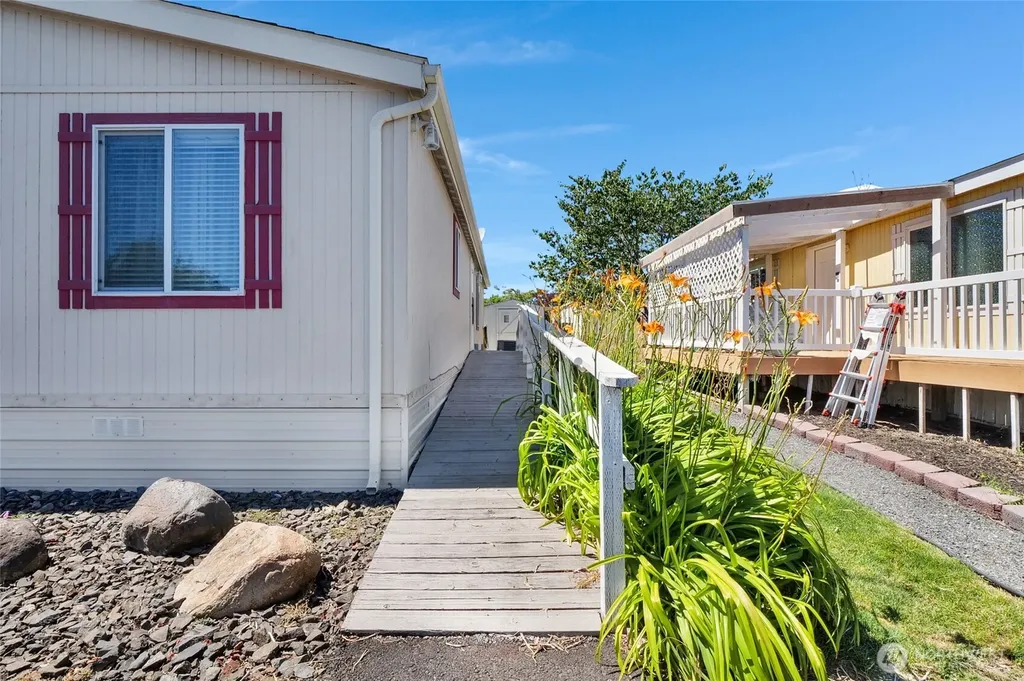 3211 W Wapato Drive Moses Lake WA 98837