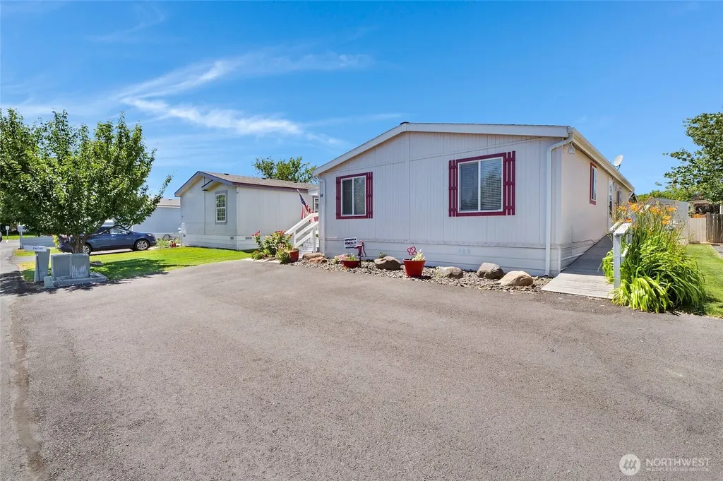 3211 W Wapato Drive Moses Lake WA 98837