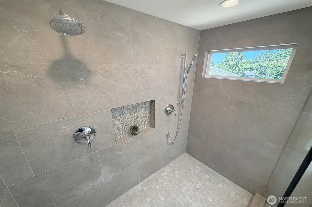 6349 114th Avenue SE Bellevue WA 98006