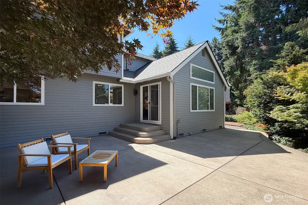 6349 114th Avenue SE Bellevue WA 98006