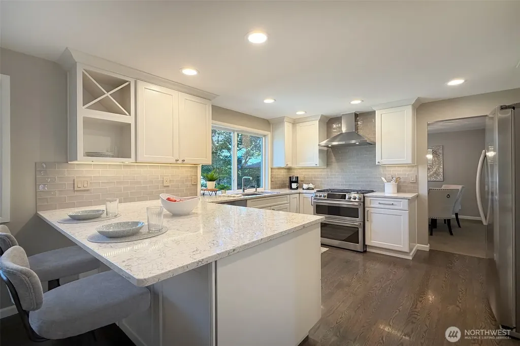 6349 114th Avenue SE Bellevue WA 98006