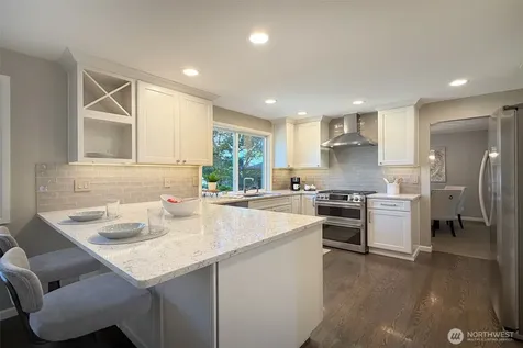 6349 114th Avenue SE Bellevue WA 98006