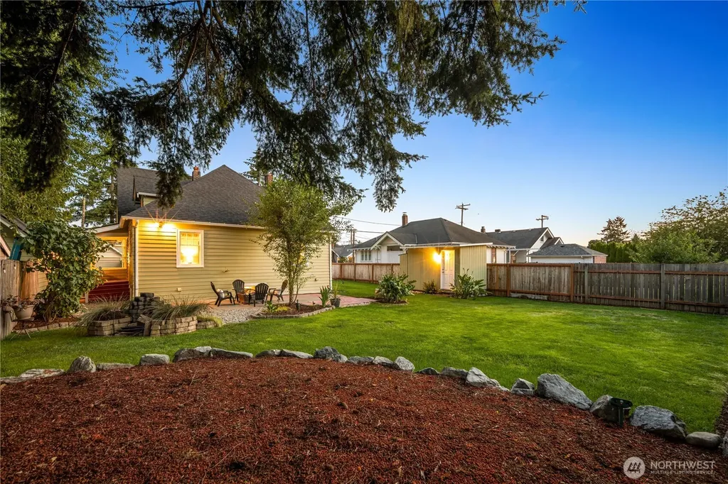 1210 N 2nd Street Renton WA 98057