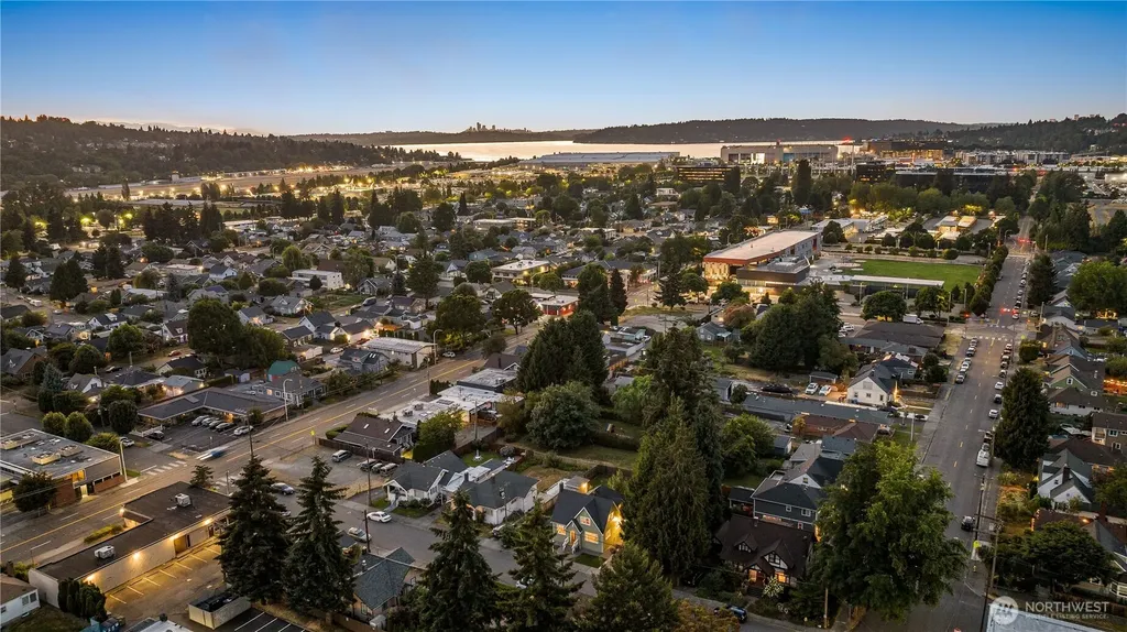 1210 N 2nd Street Renton WA 98057
