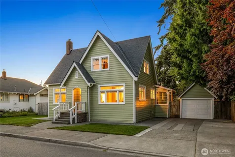 1210 N 2nd Street Renton WA 98057