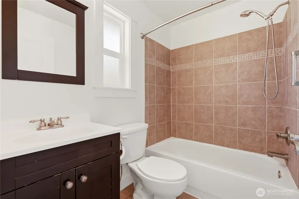 1308 16th Street Anacortes WA 98221