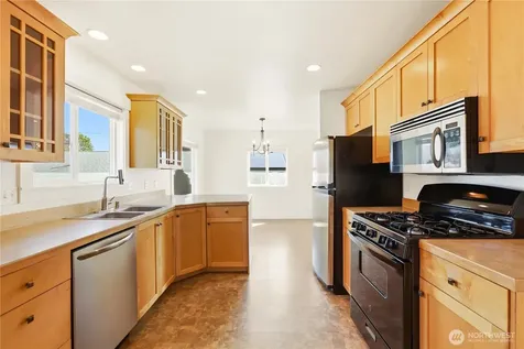 1308 16th Street Anacortes WA 98221