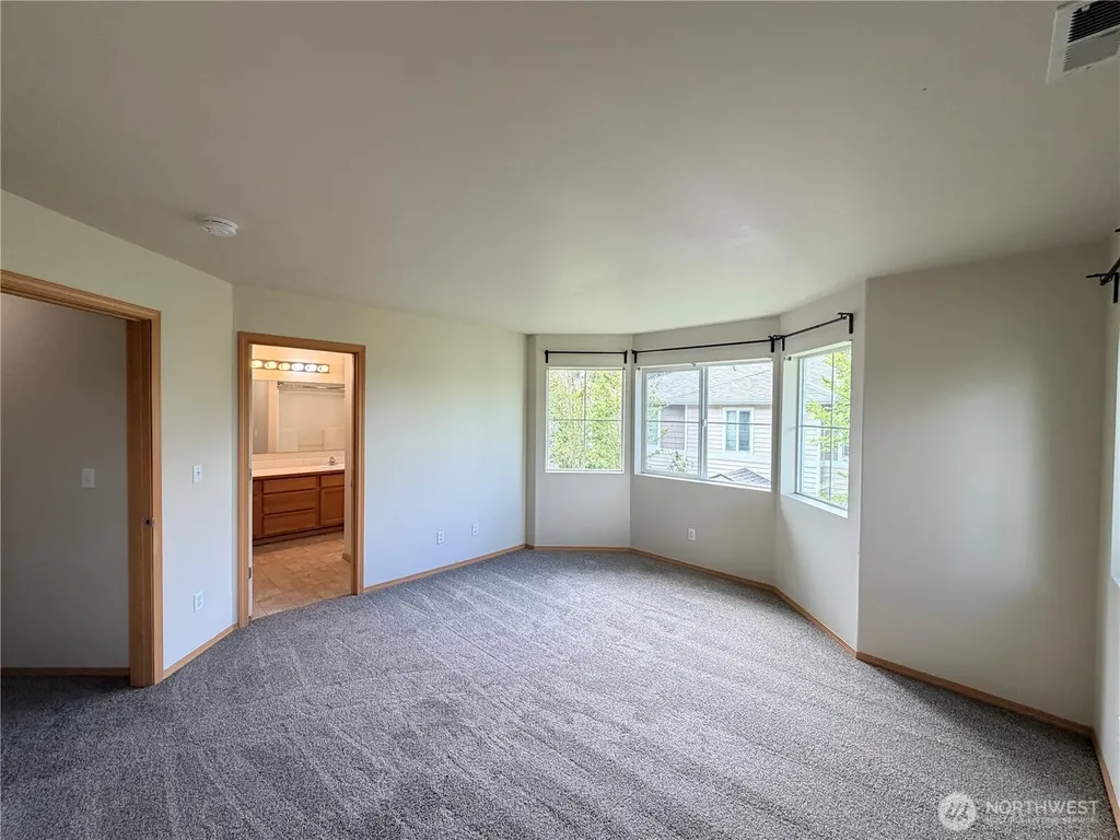 2045 Bobs Hollow Lane Dupont WA 98327