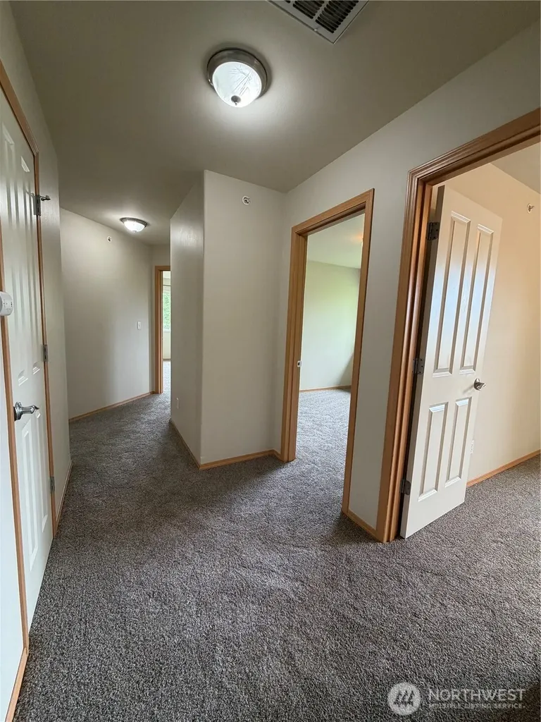 2045 Bobs Hollow Lane Dupont WA 98327