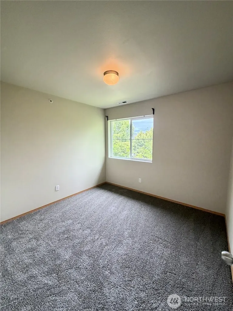2045 Bobs Hollow Lane Dupont WA 98327