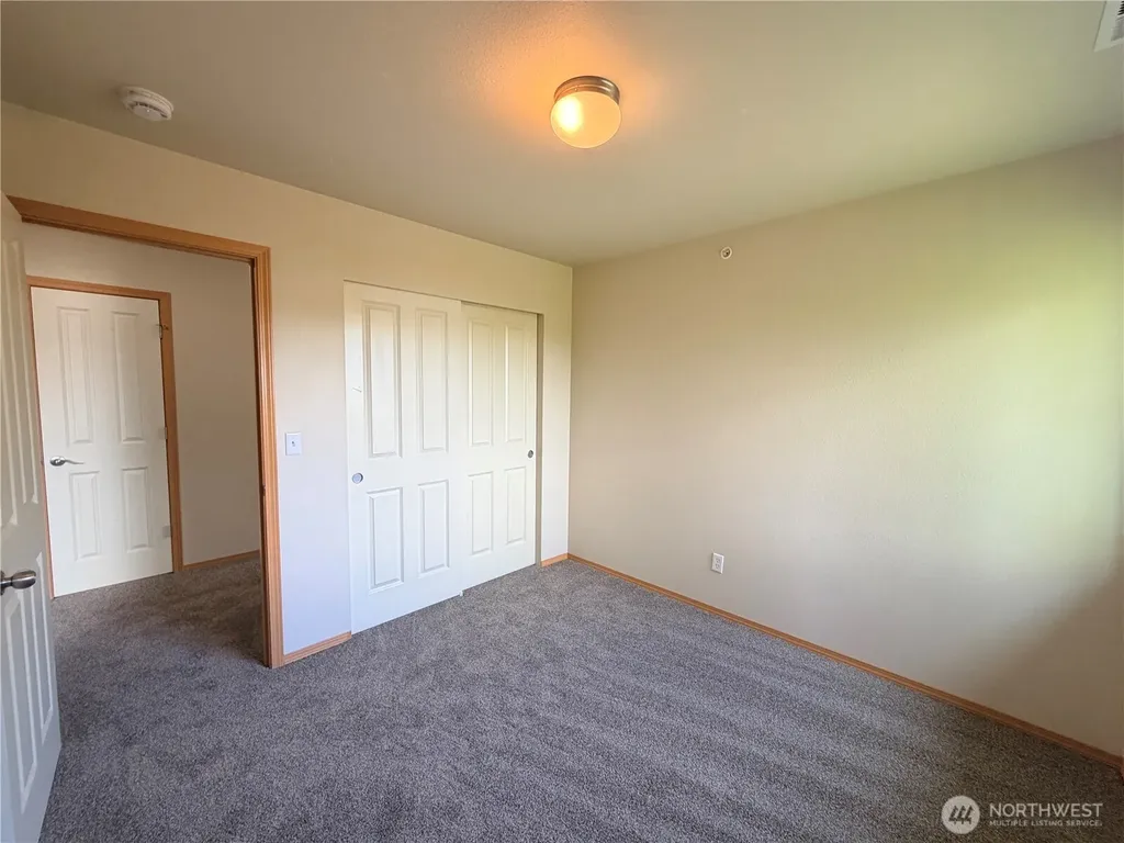 2045 Bobs Hollow Lane Dupont WA 98327