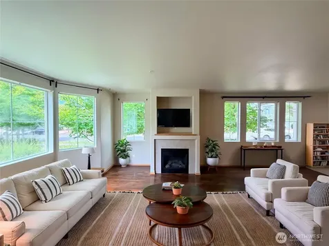 2045 Bobs Hollow Lane Dupont WA 98327