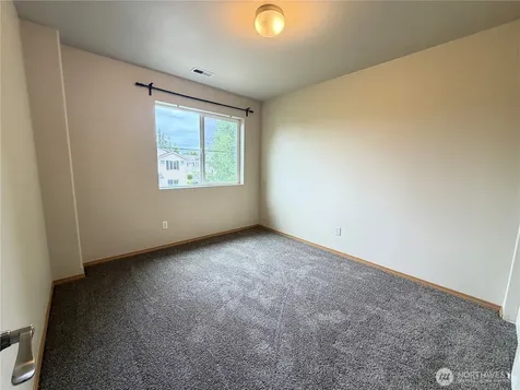 2045 Bobs Hollow Lane Dupont WA 98327