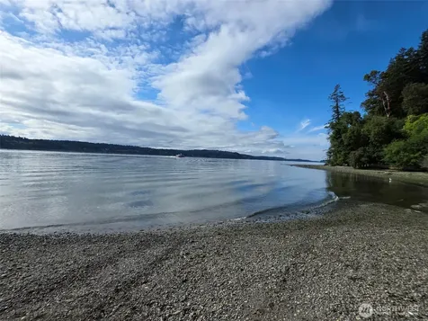 23601 Landers Road SW Vashon WA 98070