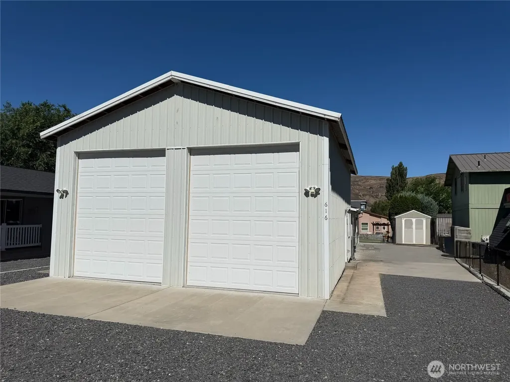 616 Hunter Avenue SW Quincy WA 98848