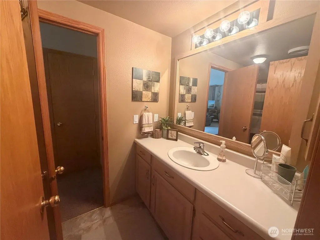 616 Hunter Avenue SW Quincy WA 98848