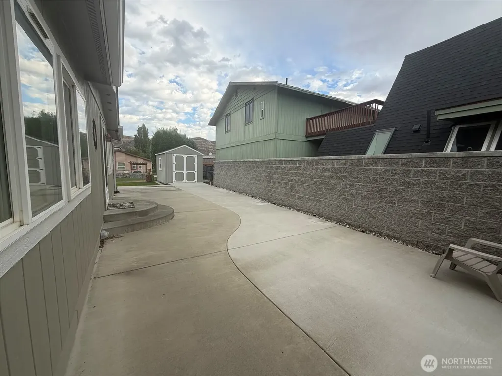 616 Hunter Avenue SW Quincy WA 98848