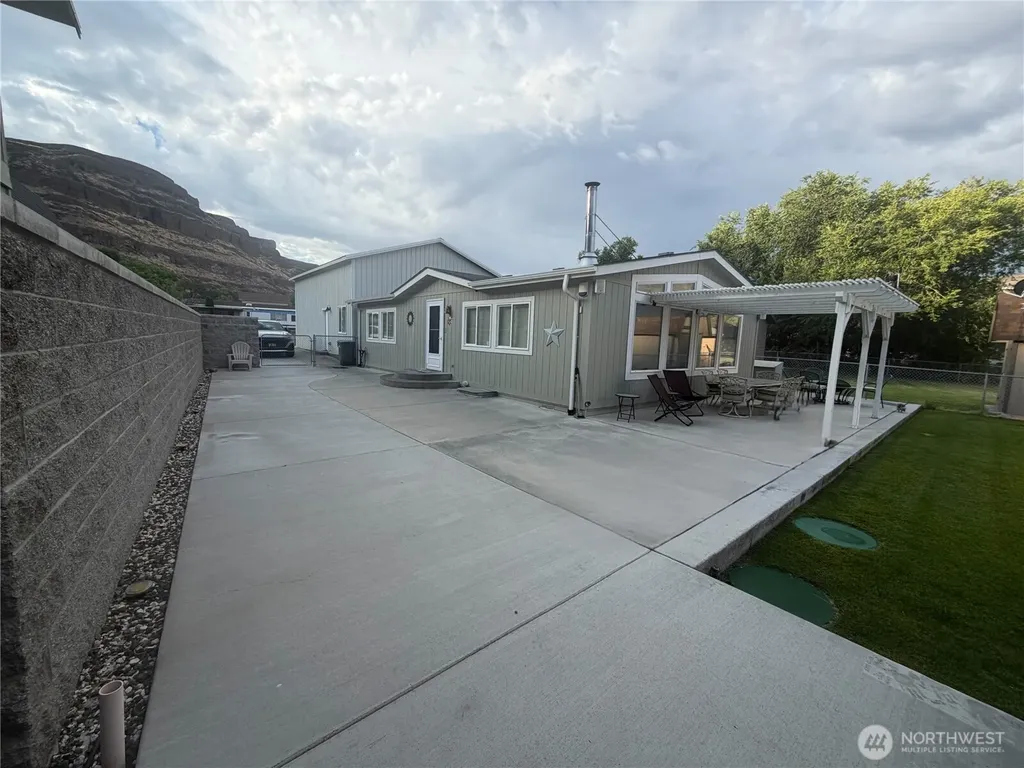 616 Hunter Avenue SW Quincy WA 98848