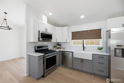 27705 23rd Avenue S Federal Way WA 98003