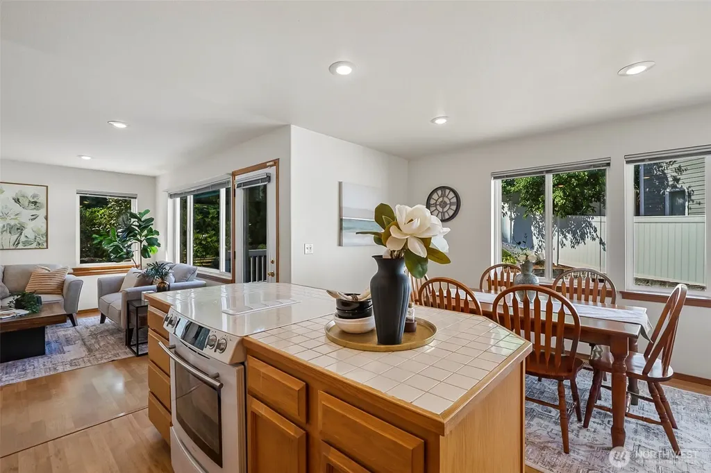 8721 128th Avenue NE Kirkland WA 98033